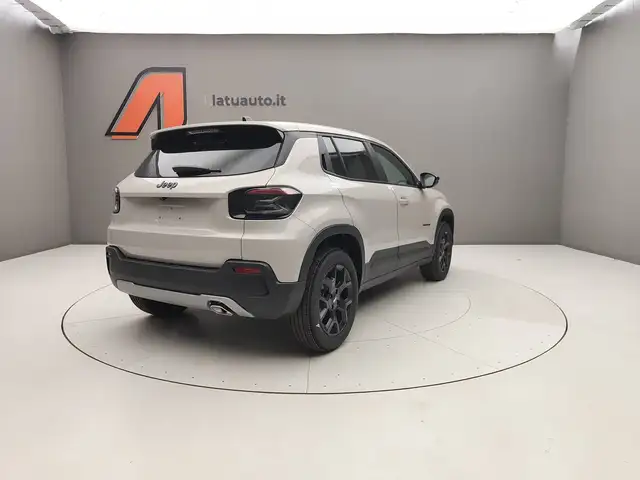 Jeep Avenger view 7