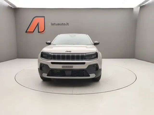 Jeep Avenger view 2
