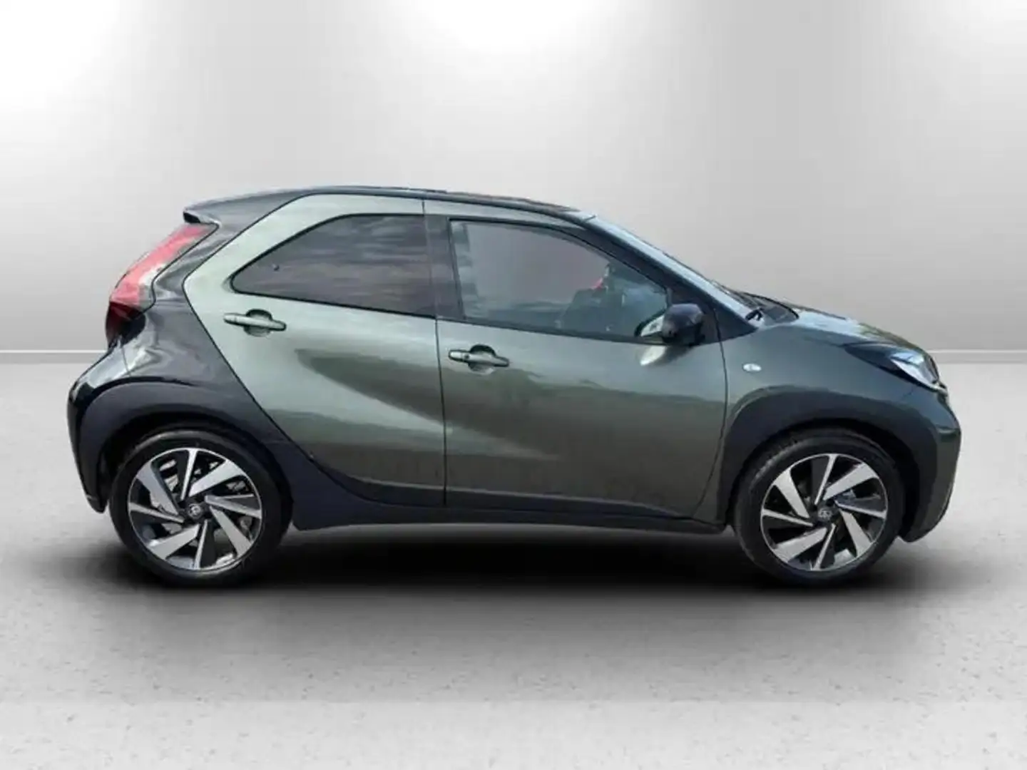 Toyota Aygo X 1.0 VVT-i 72 CV 5 porte Trend - 1