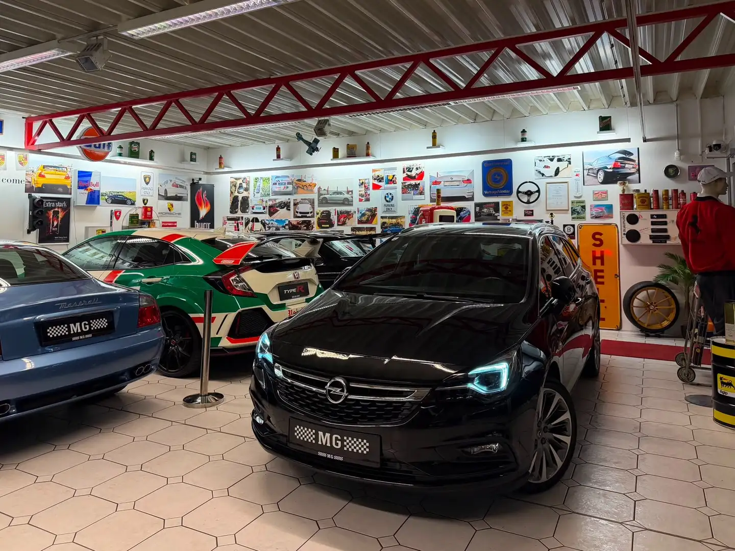 Opel Astra 1.4 Astra Caravan Sport Schwarz - 2