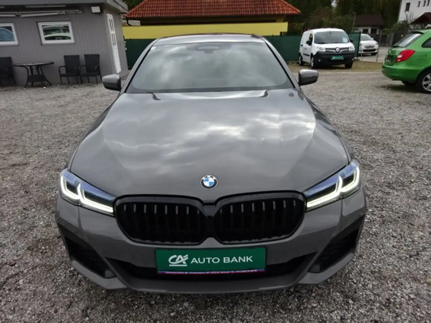 BMW 520 520 d M Sport Paket 48V Keine Kratzer oder Dellen Grau - 2