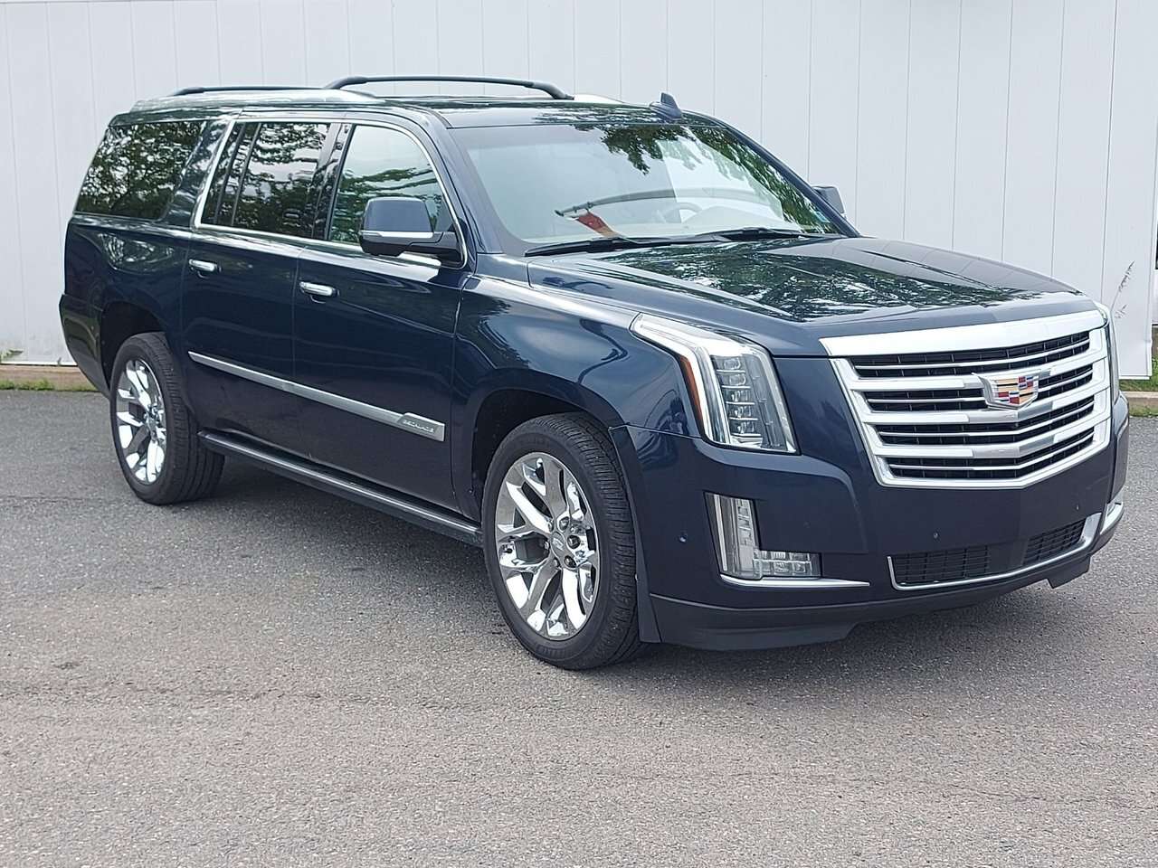 2019 Cadillac Escalade Platinum | Leather | HtdSeats | Cam | USB | Cruise