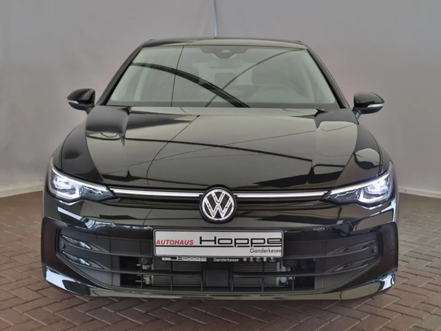 Volkswagen Golf VIII Life 1.5 l TSI DSG+NAVI+LED+KLIMA+AMBIENTE Schwarz - 2