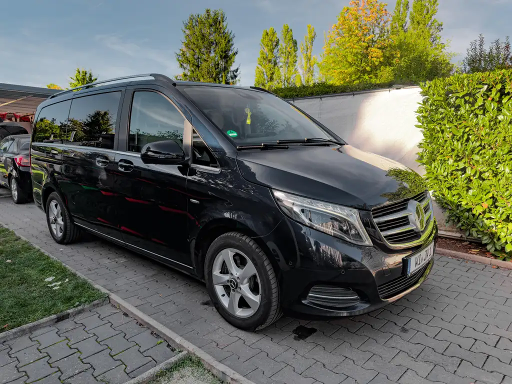 Mercedes-Benz V 200 2015 из Европы — купить под ключ