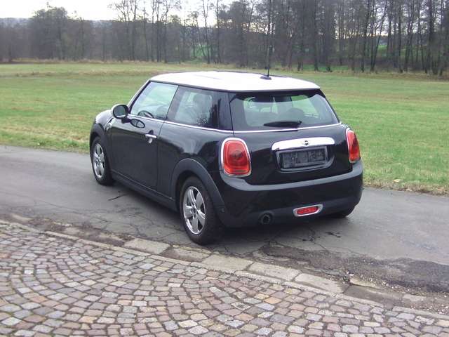 MINI Cooper 6-Gang, großes Panoramadach,Navi,Scheckh.