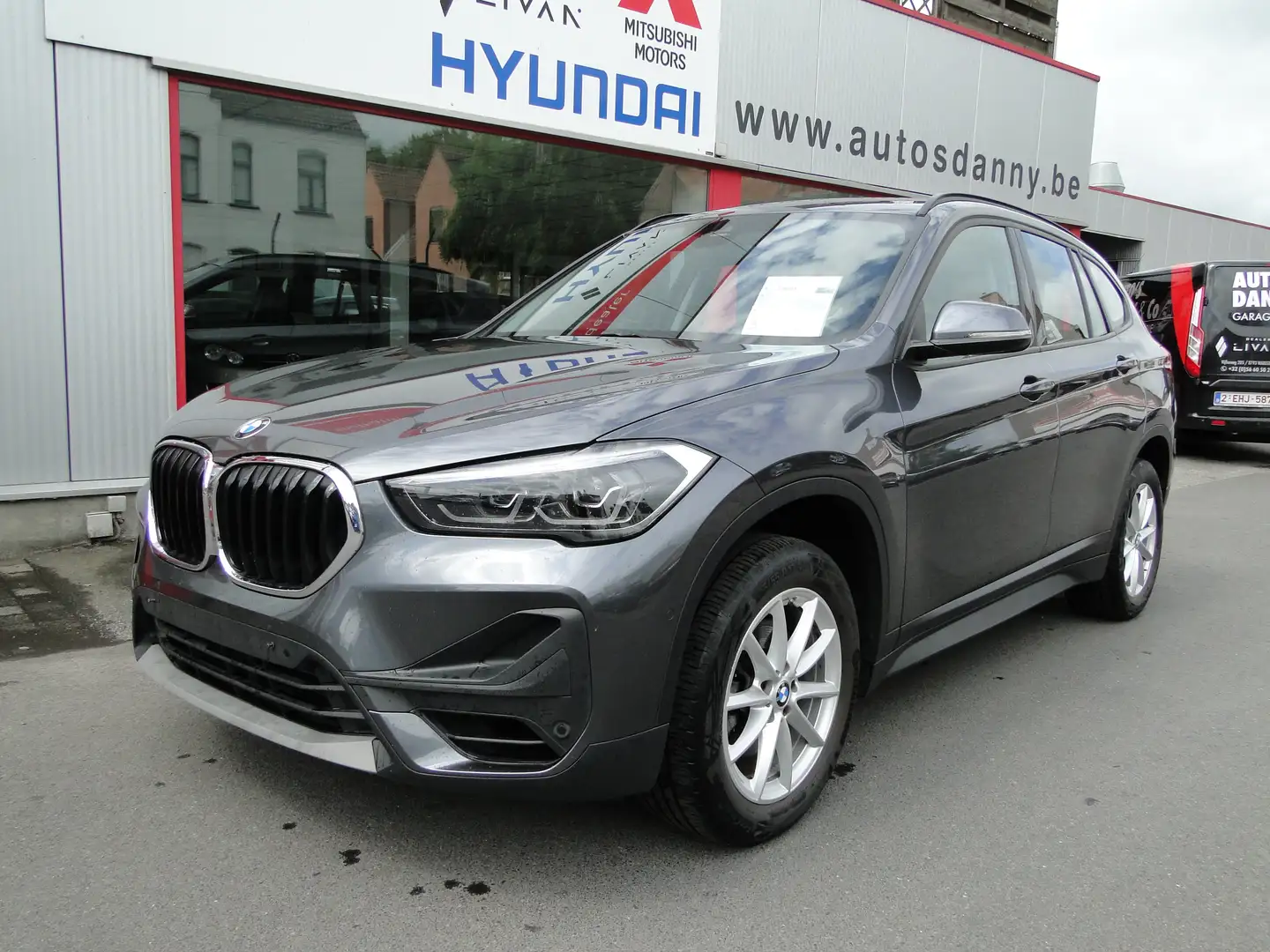 BMW X1 1.5i sDrive18 navi camera Gris - 1