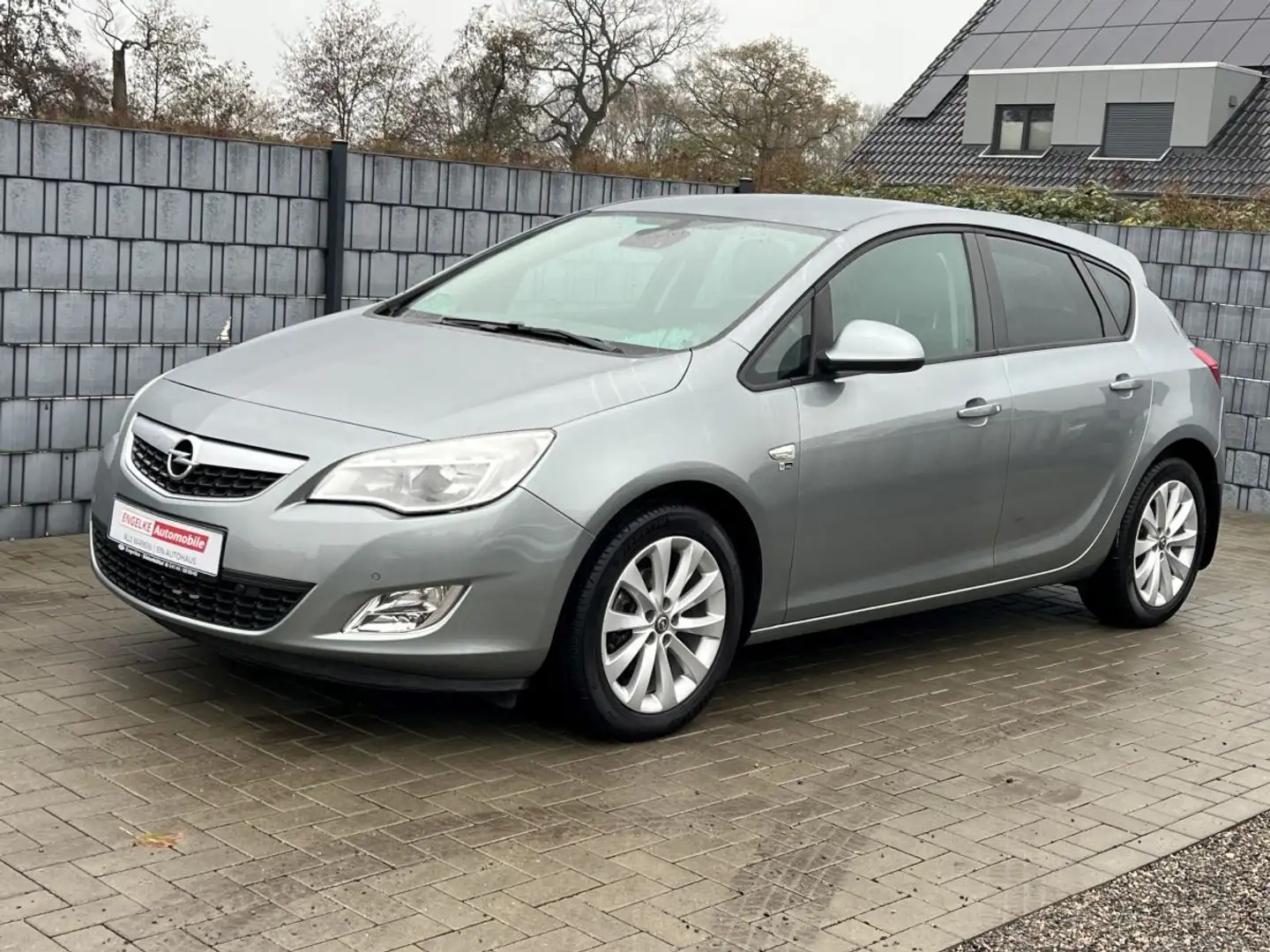 Opel Astra J Lim. 5-trg. 150 Jahre Opel Argent - 2