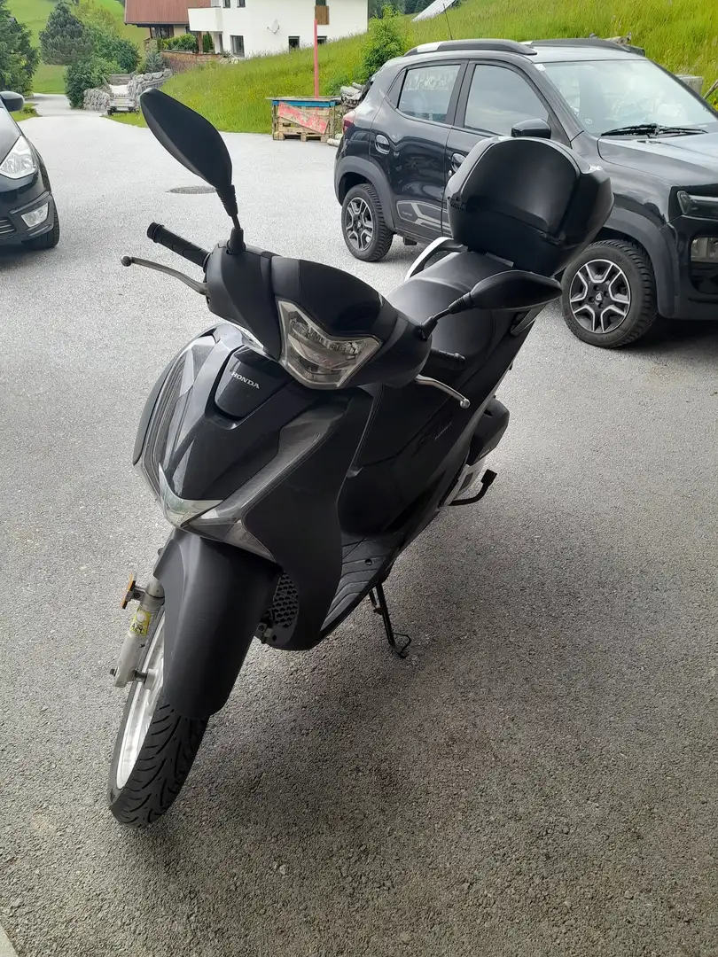 Honda SH 125i JF68E Czarny - 1