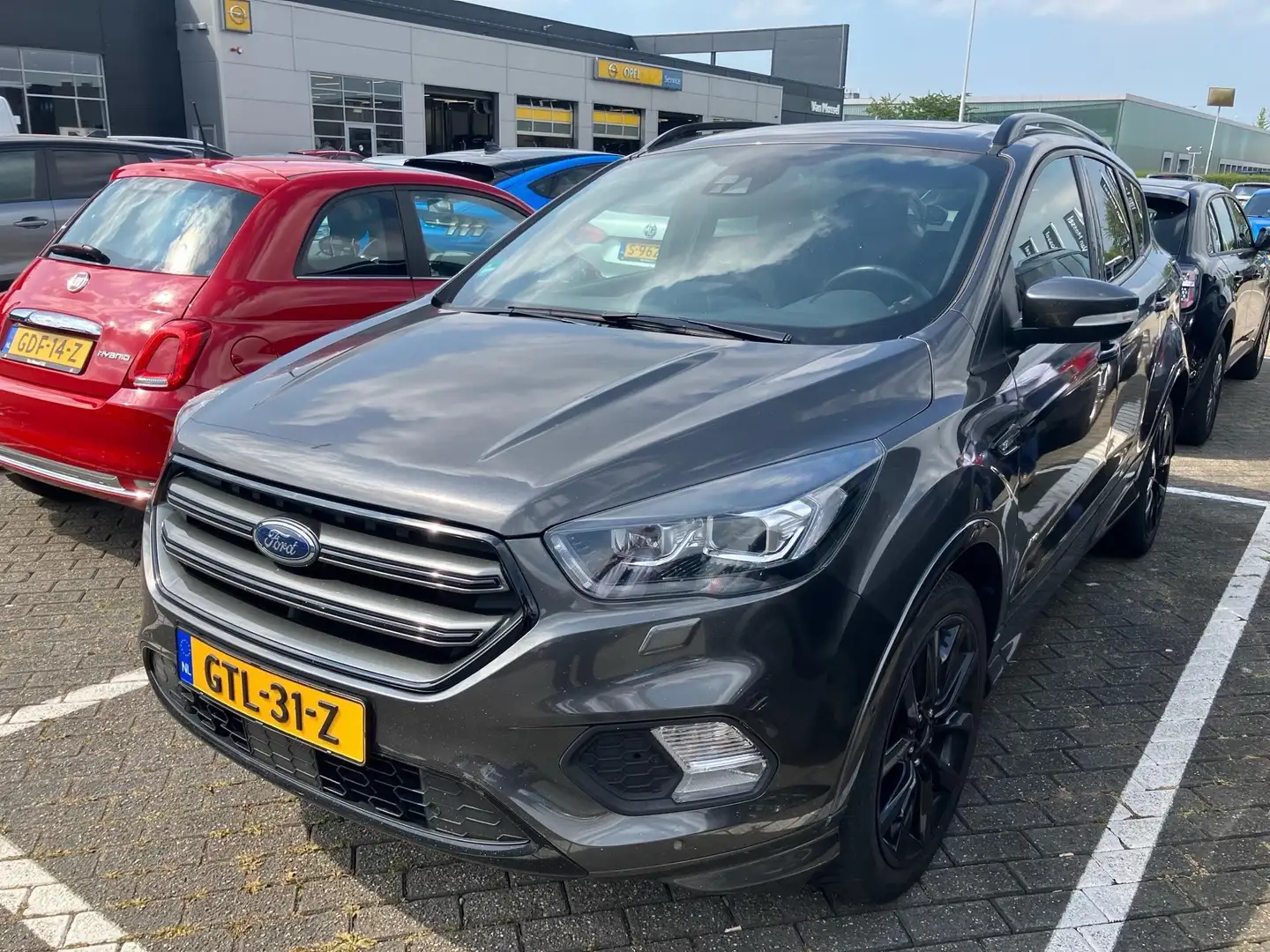 Ford Kuga 2.0 ST Line | AUT. | Adaptive Cruise | Panoramadak Grijs - 2