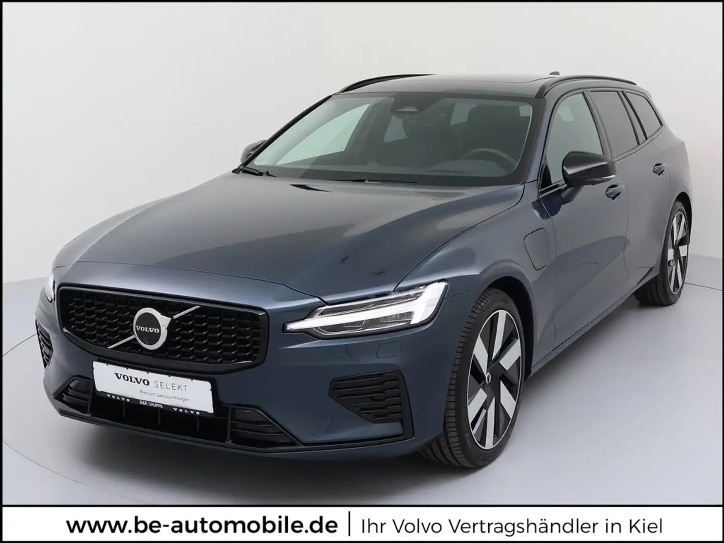 Volvo V60 Kombi T6 Ultra Dark Recharge Plug-In Hybrid AWD Blau - 1
