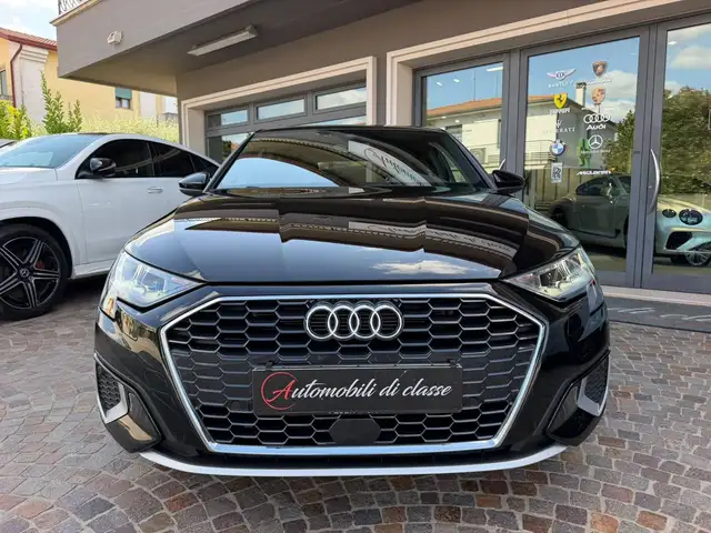 Audi A3 view 4