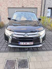 2.2 DI-D 4WD Unlimited Edition