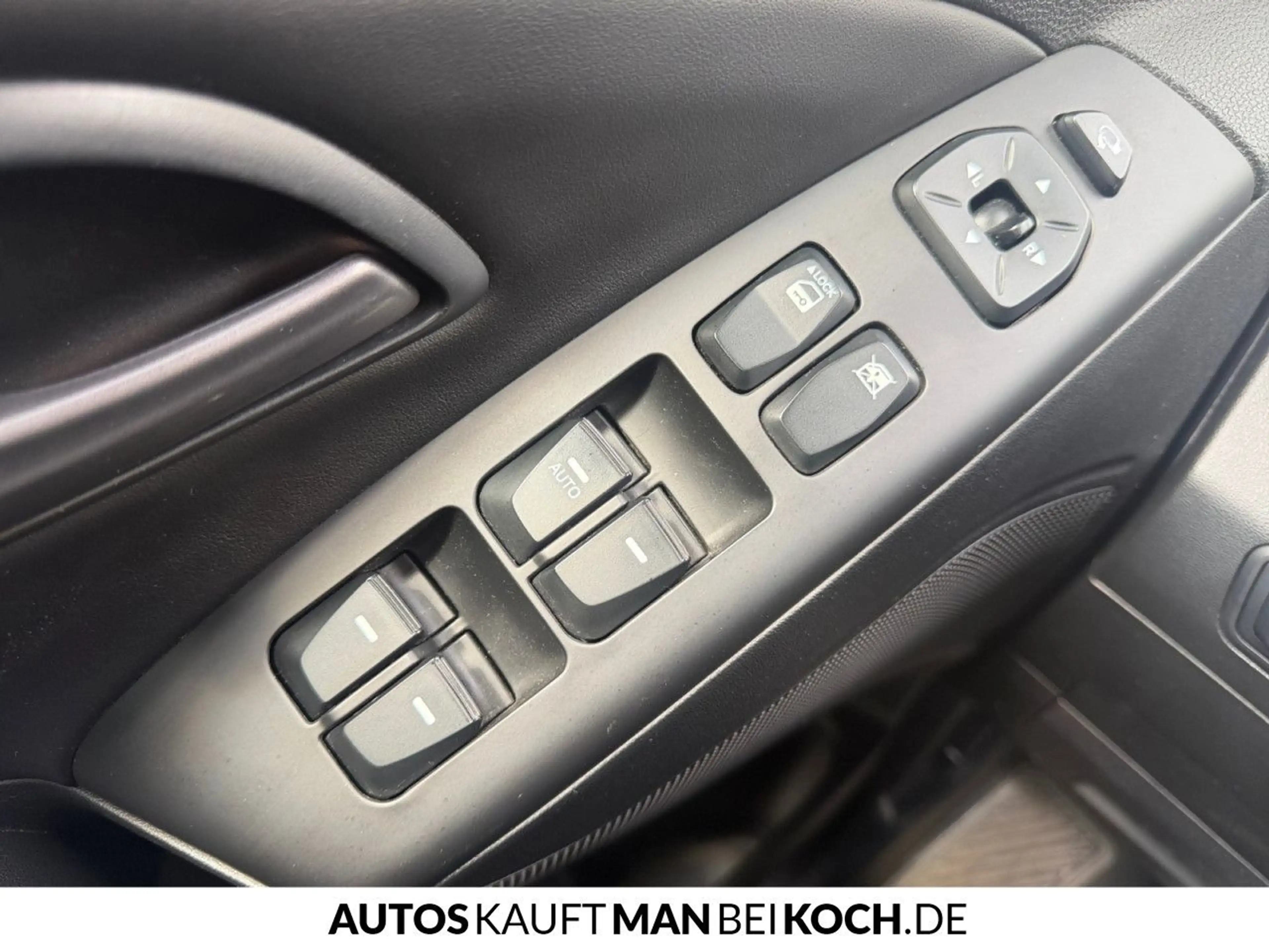 Hyundai iX35 2.0 GDi Trend 2WD AHK PDC RÜCKF Bluetooth — photo 14