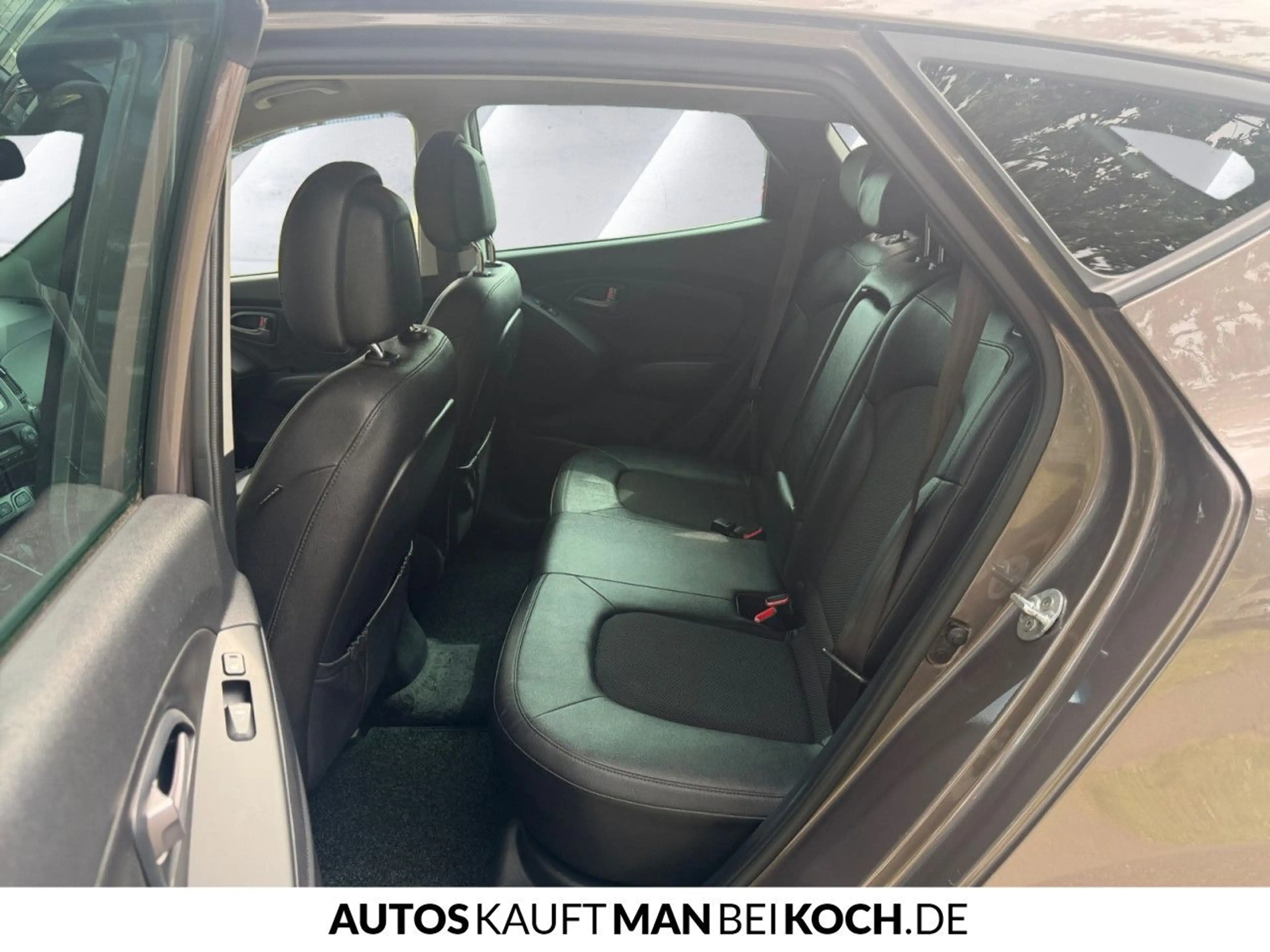 Hyundai iX35 2.0 GDi Trend 2WD AHK PDC RÜCKF Bluetooth — photo 8