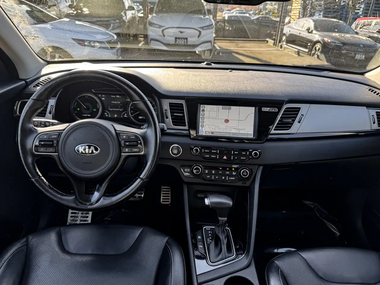 Kia Niro снимка Kia Niro
