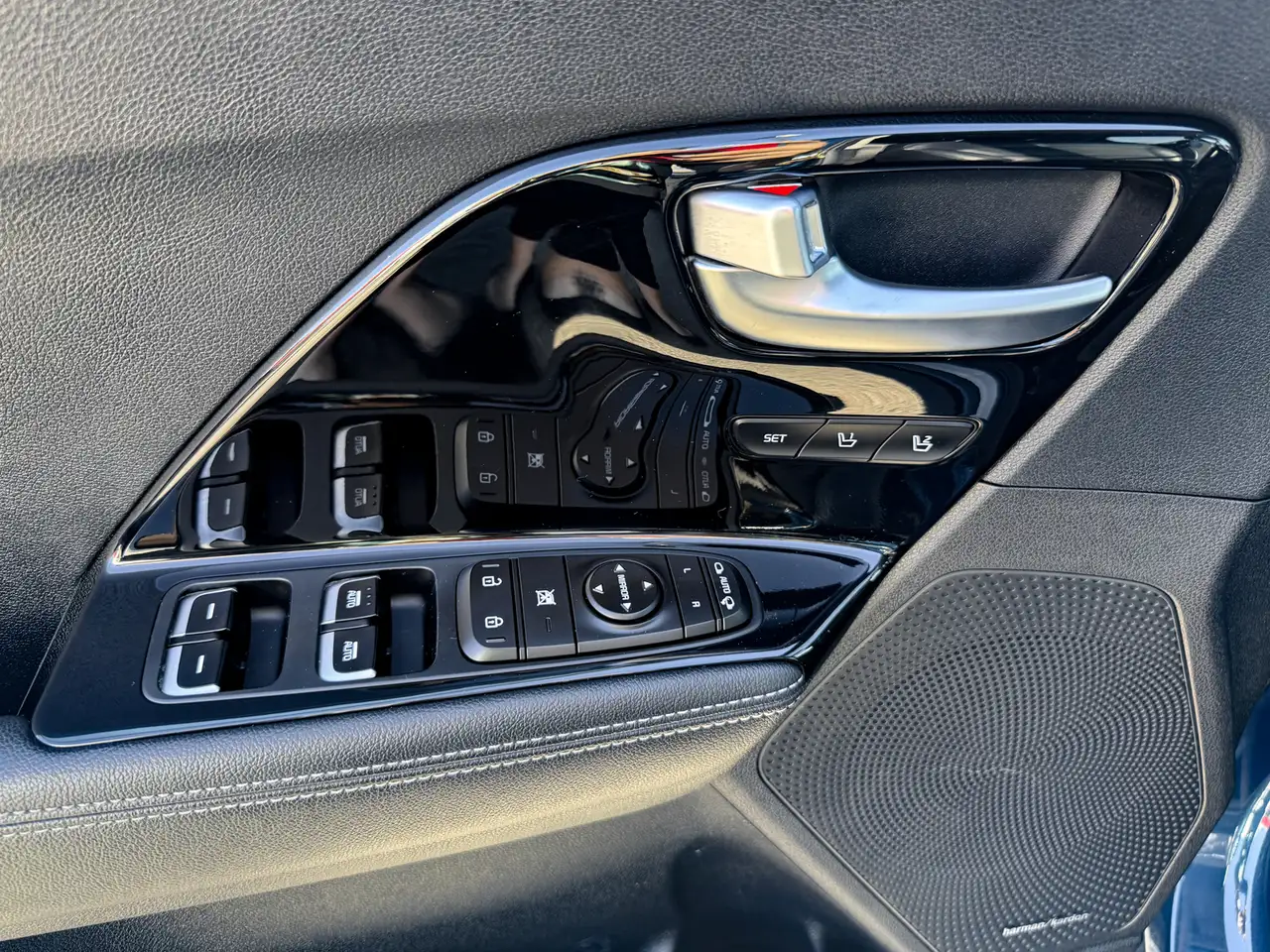 Kia Niro снимка Kia Niro