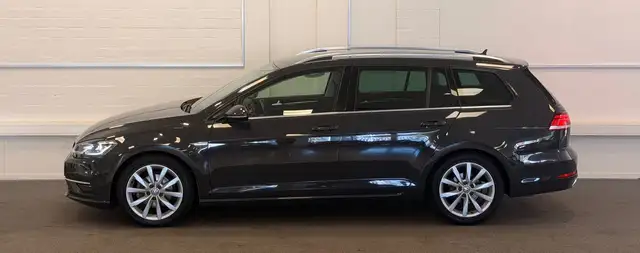 Volkswagen Golf view 5