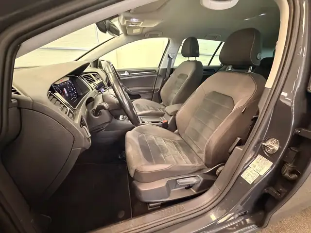 Volkswagen Golf view 7