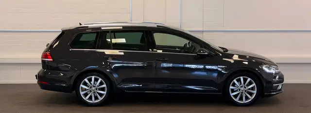 Volkswagen Golf view 6