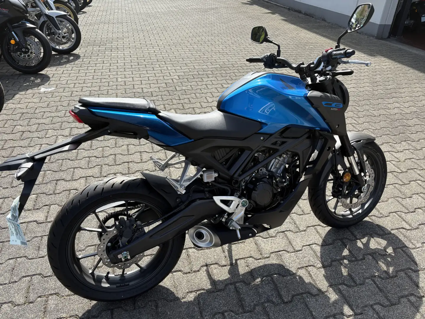 Honda CB 125 Bleu - 2