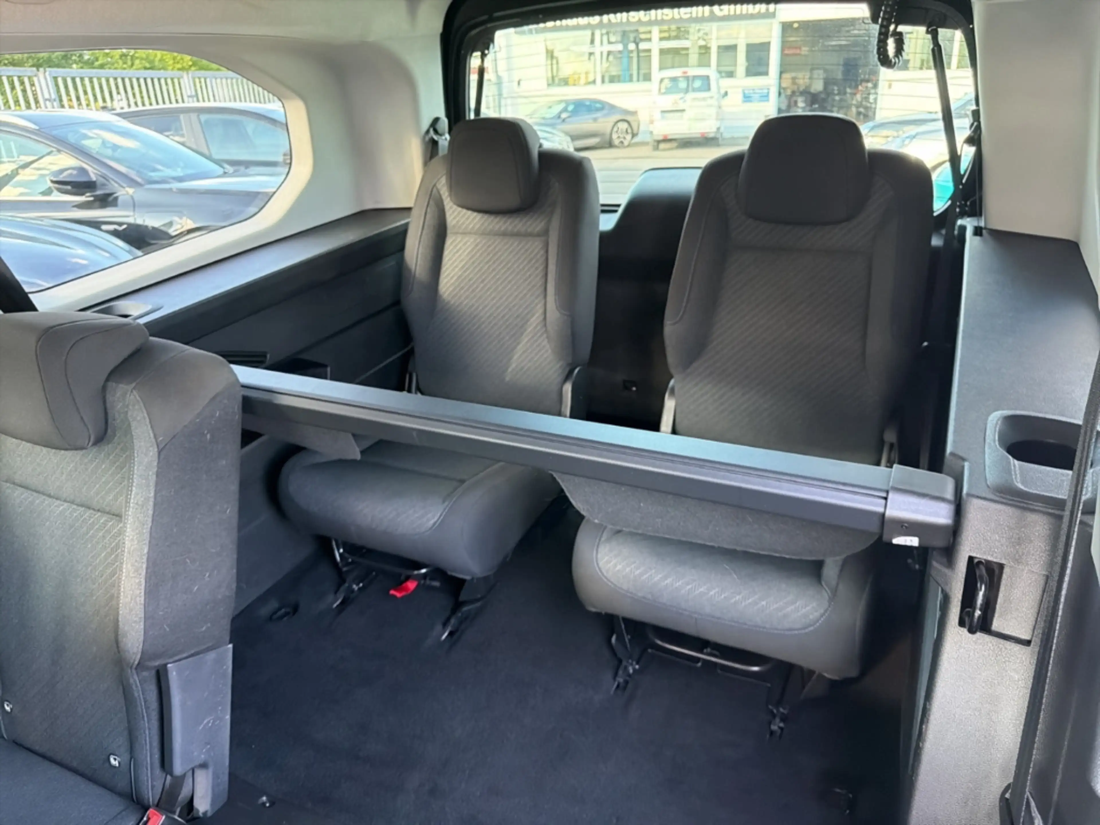 Peugeot Rifter Allure L2 7-Sitzer WR Navi Kamera App Sitzheizung — photo 27