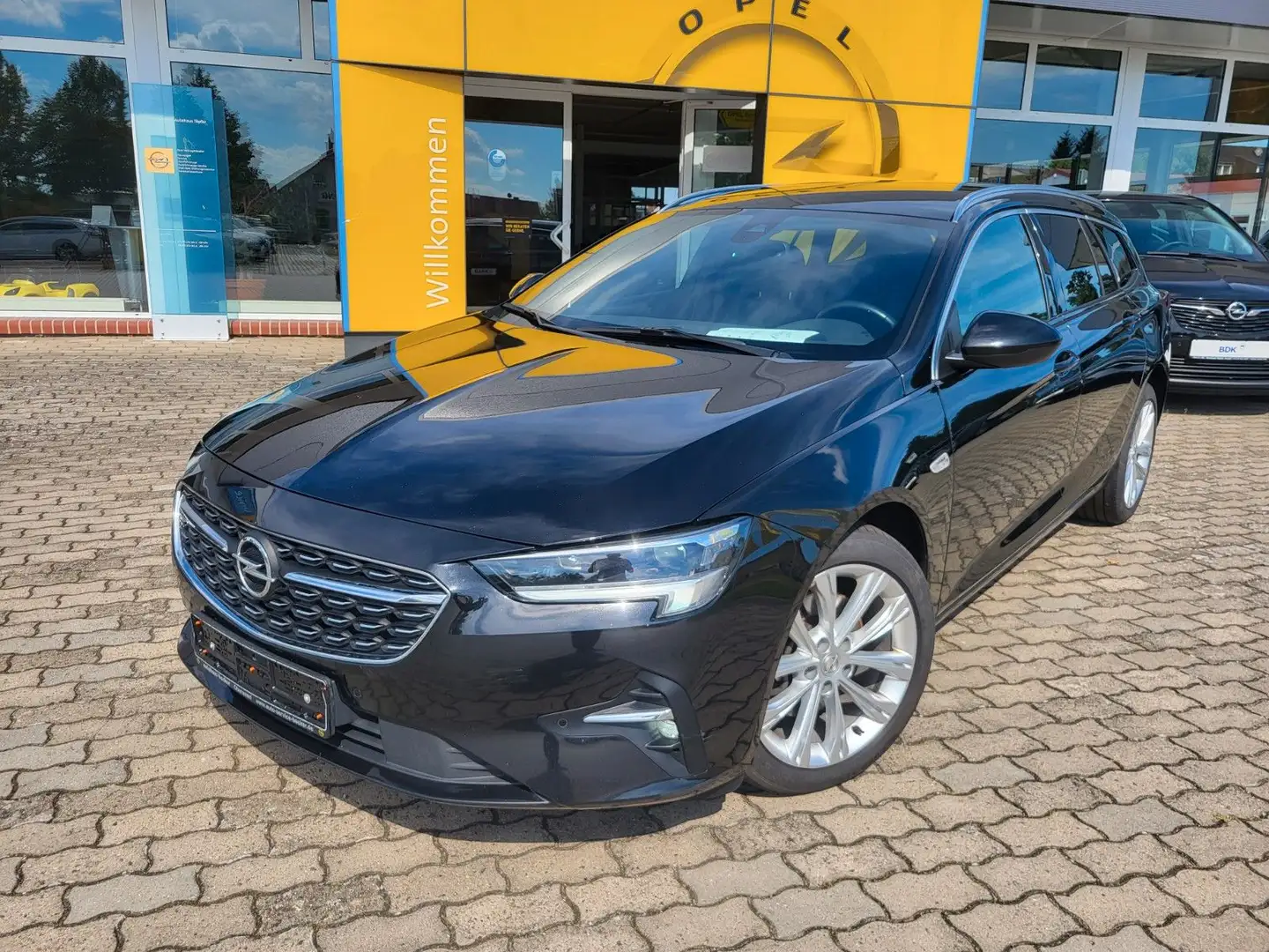Opel Insignia B Sports Tourer "Business Elegance" Schwarz - 1