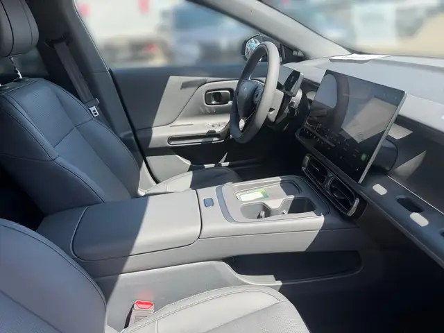 Leapmotor B05 view 7