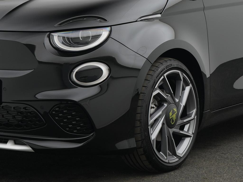 Abarth 500e Cabrio Turismo — photo 10