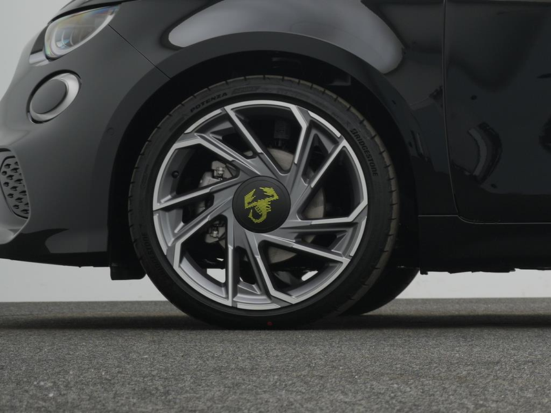Abarth 500e Cabrio Turismo — photo 9