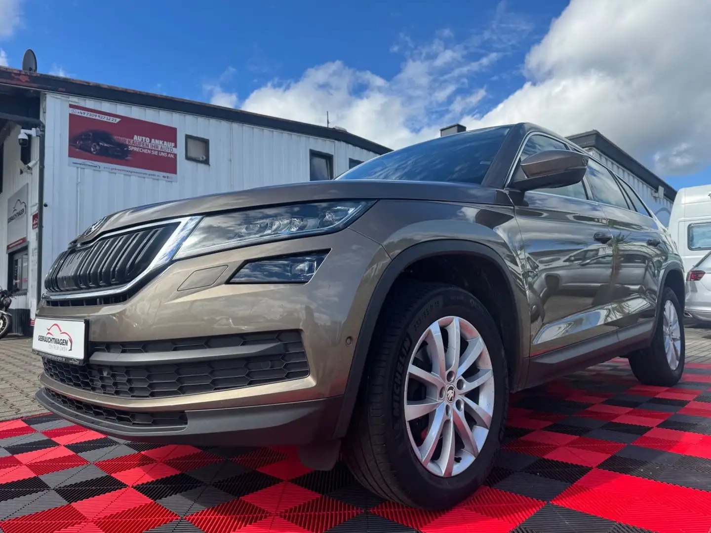 Skoda Kodiaq 1.4 TSI ACT 4X4*LED*360°Kamera* Braun - 1