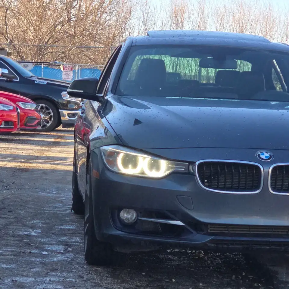 BMW 3 Series снимка BMW 3 Series