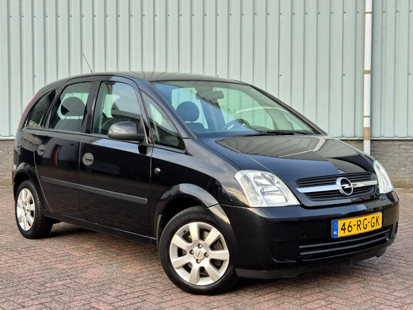 Opel Meriva 1.6 16V Airco Cruise CTRL Nieuwe APK 2026 Schwarz - 2