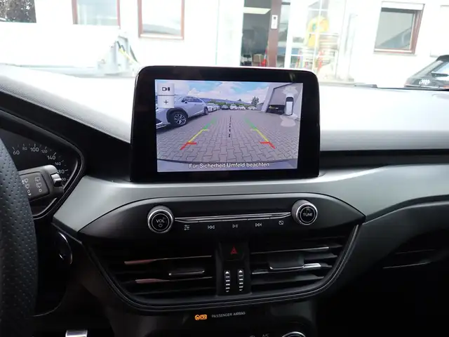 Ford Focus view 5