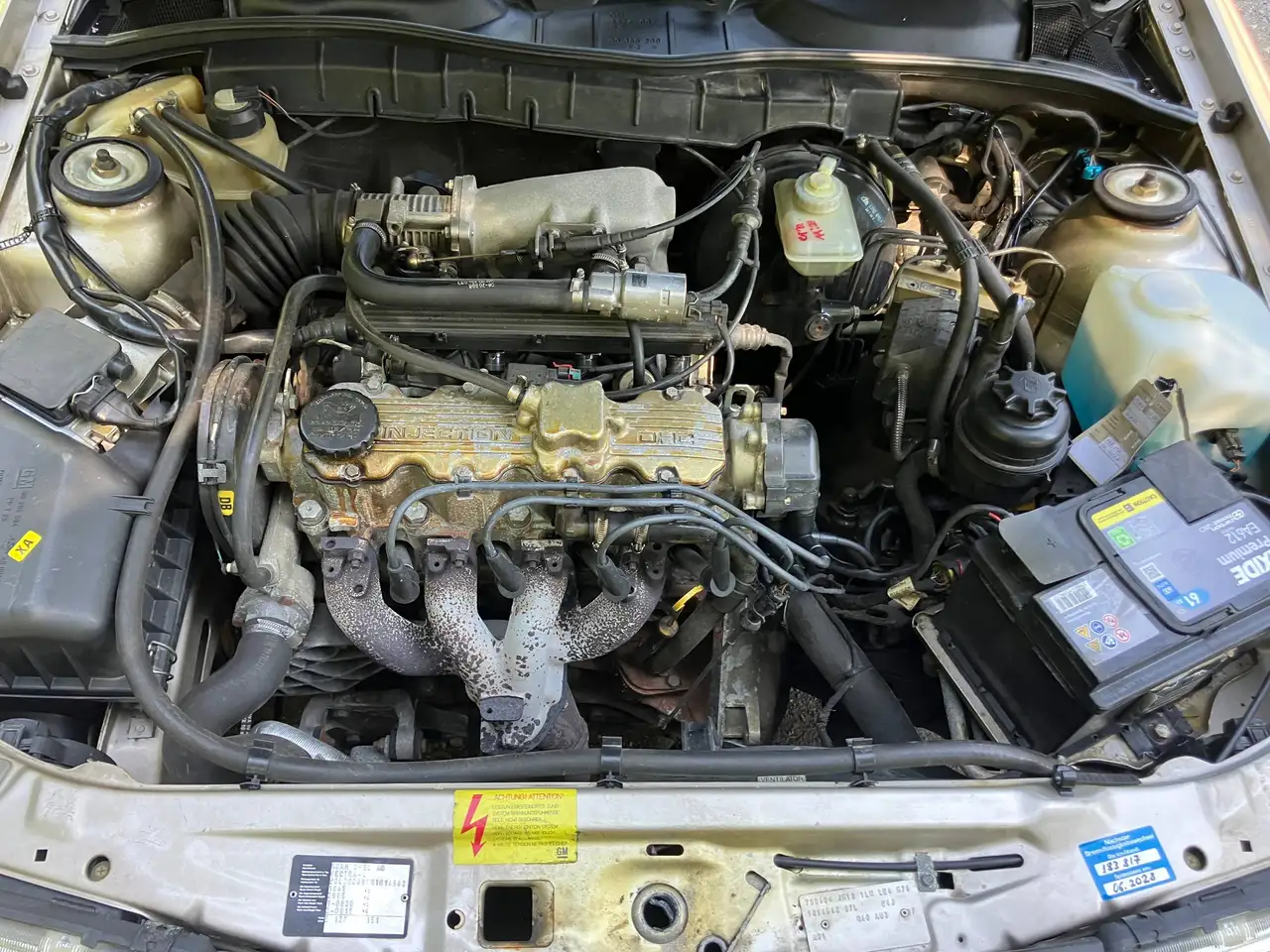 Opel Vectra GLS Oldtimer, foto 11