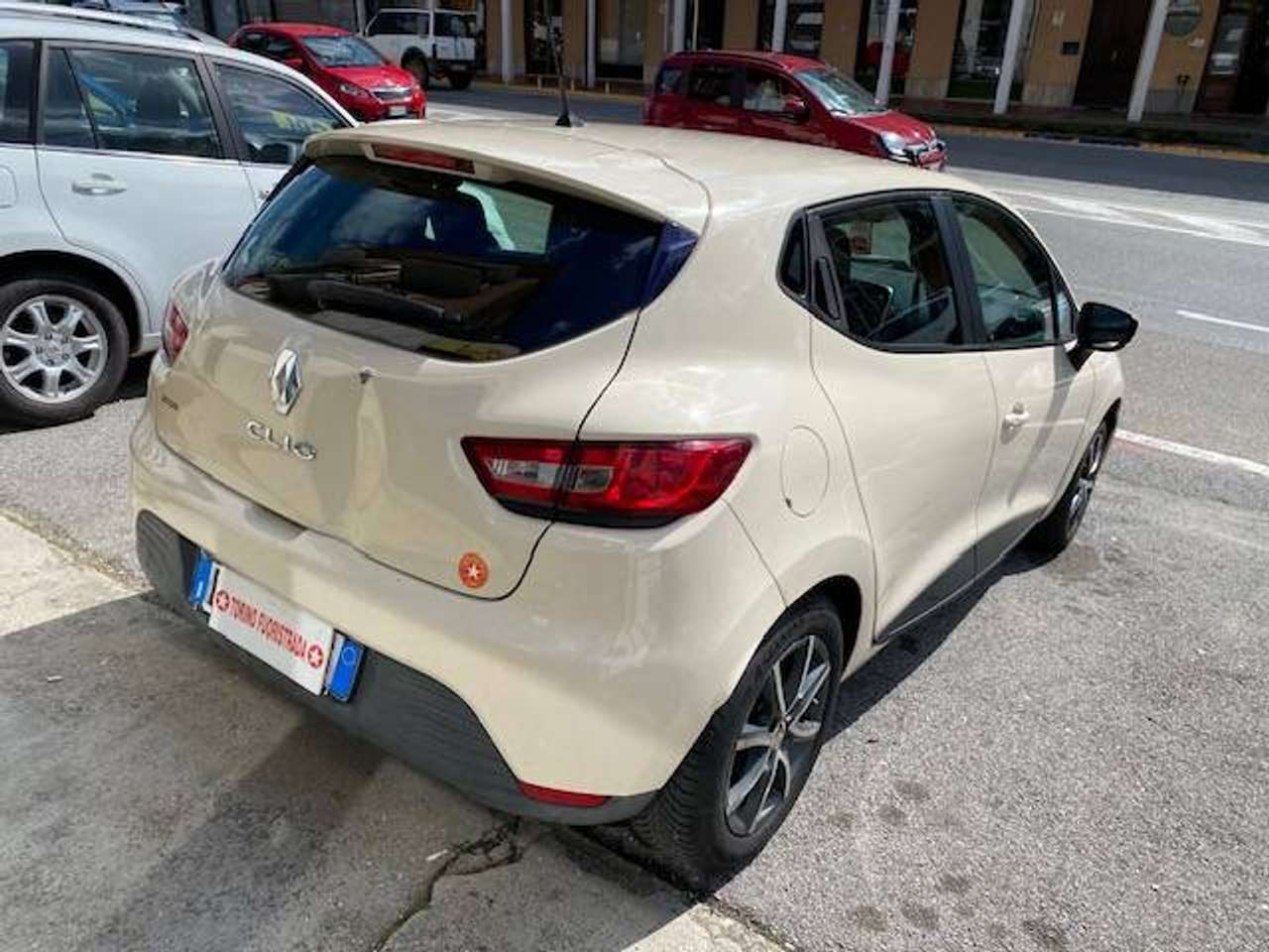 Renault Clio Clio IV 2012 5p 1.2 Live Gpl 75cv