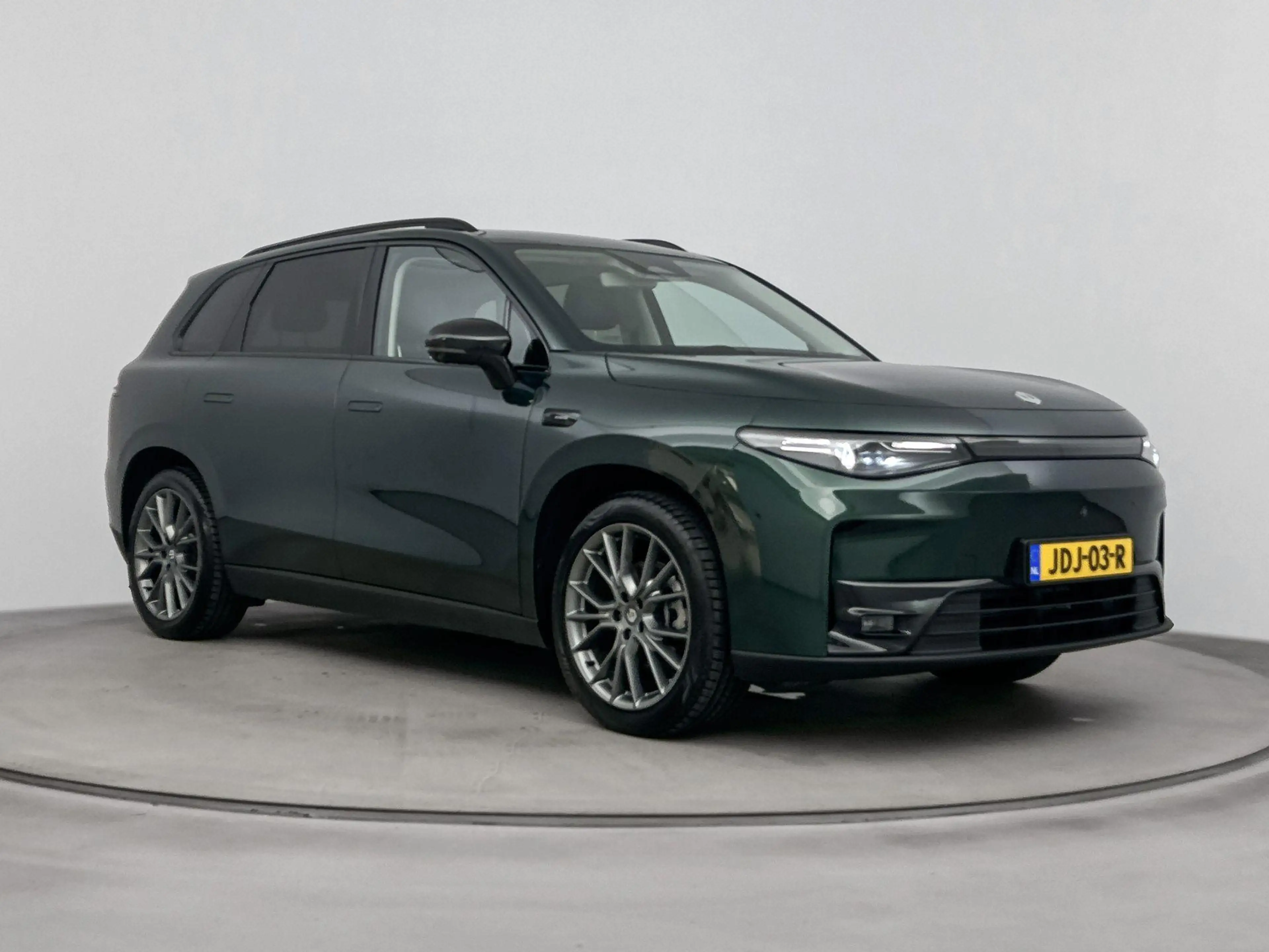Leapmotor C10 218pk 69.9 kWh Design | Panorama Dak | Lederenbekl — photo 12
