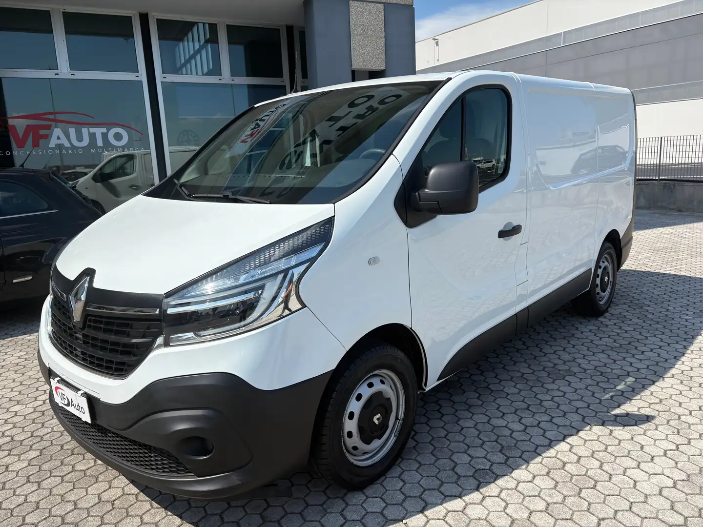 Renault Trafic RENAULT TraficTrafic2.0dCi 120CV PC-TN Furgone Ice Biały - 1