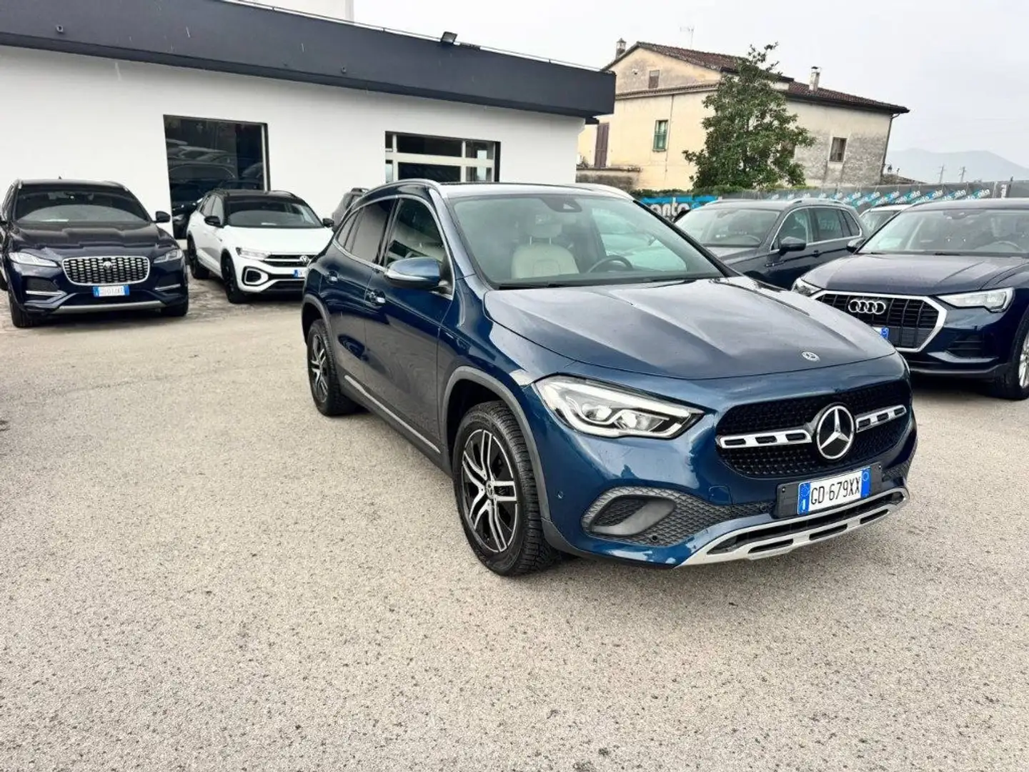 Mercedes-Benz GLA 200 d Automatic Progressive Bleu - 2