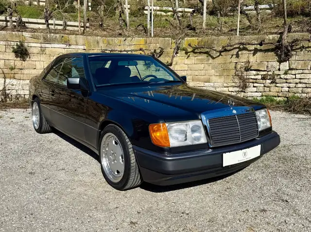 Mercedes-Benz CE 300 300 CE C124, H-Kennzeichen, viele Teile neu!