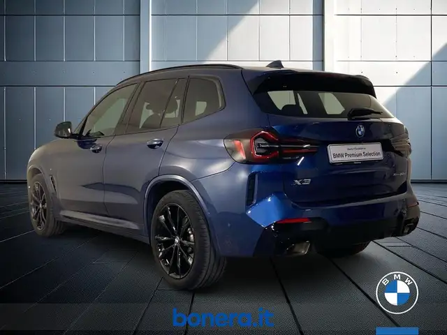BMW X3 view 8