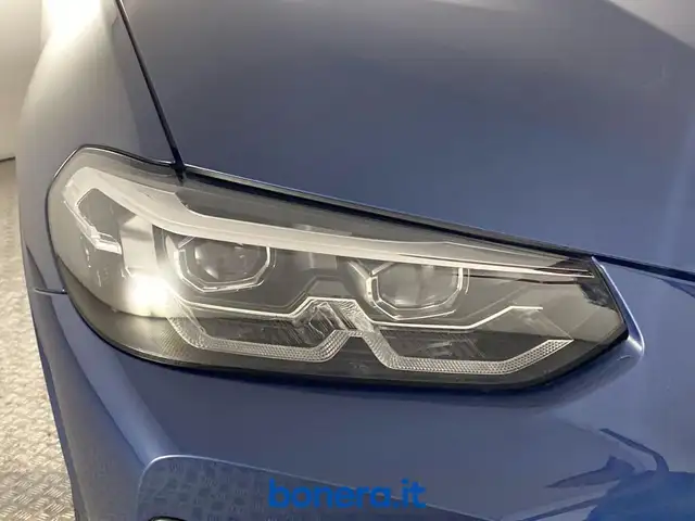 BMW X3 view 10