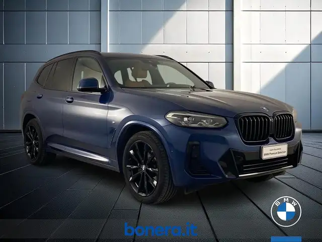 BMW X3 view 4