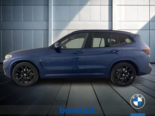 BMW X3 view 9