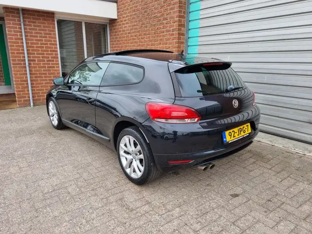Volkswagen Scirocco view 3