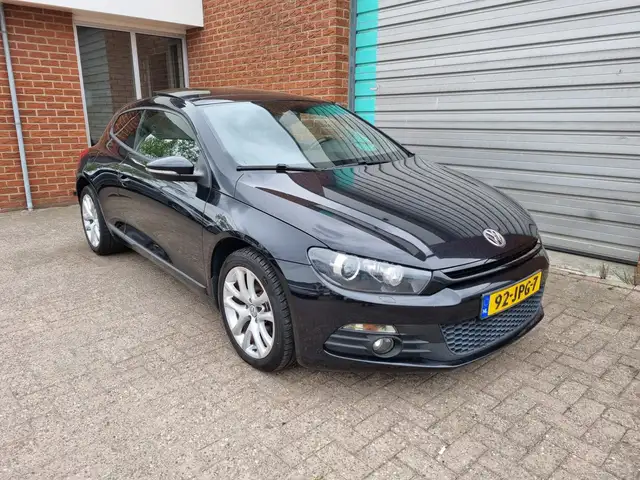 Volkswagen Scirocco view 2