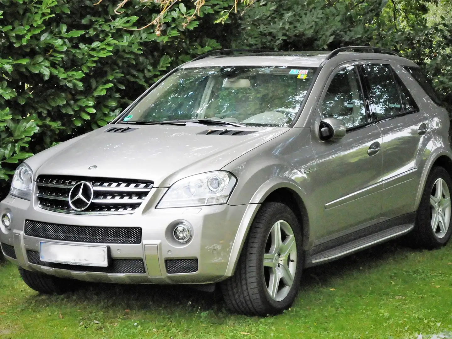 Mercedes-Benz ML 63 AMG ML 63 AMG 4Matic 7G-TRONIC Ezüst - 1