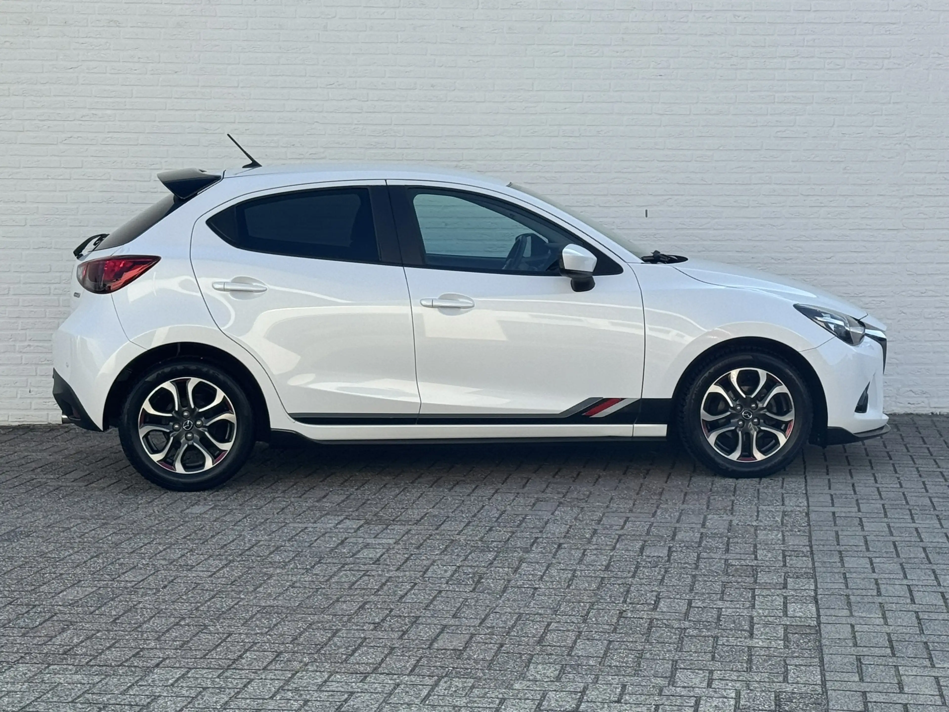 Mazda 2 1.5 Skyactiv-G GT-M Navi PDC Clima Cruise All-Seas — photo 13