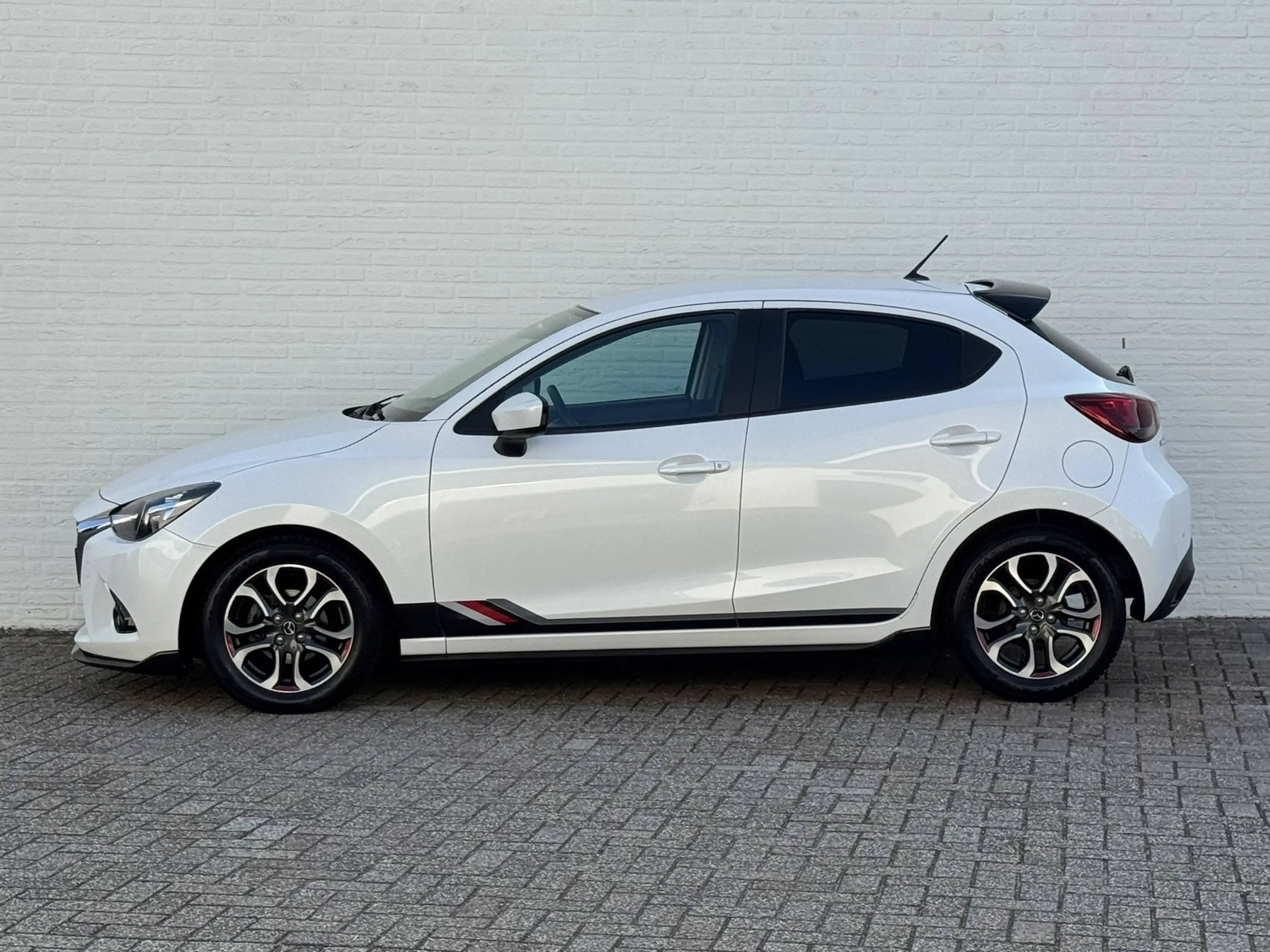 Mazda 2 1.5 Skyactiv-G GT-M Navi PDC Clima Cruise All-Seas — photo 14