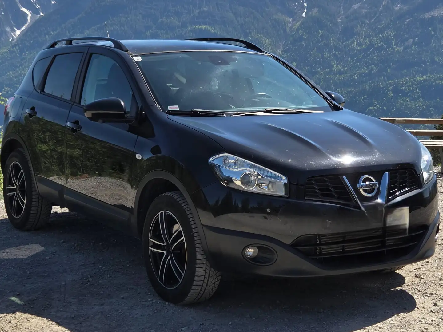 Nissan Qashqai Qashqai 1,6 dCi Premier ALL-MODE 4x4i Premier Schwarz - 1