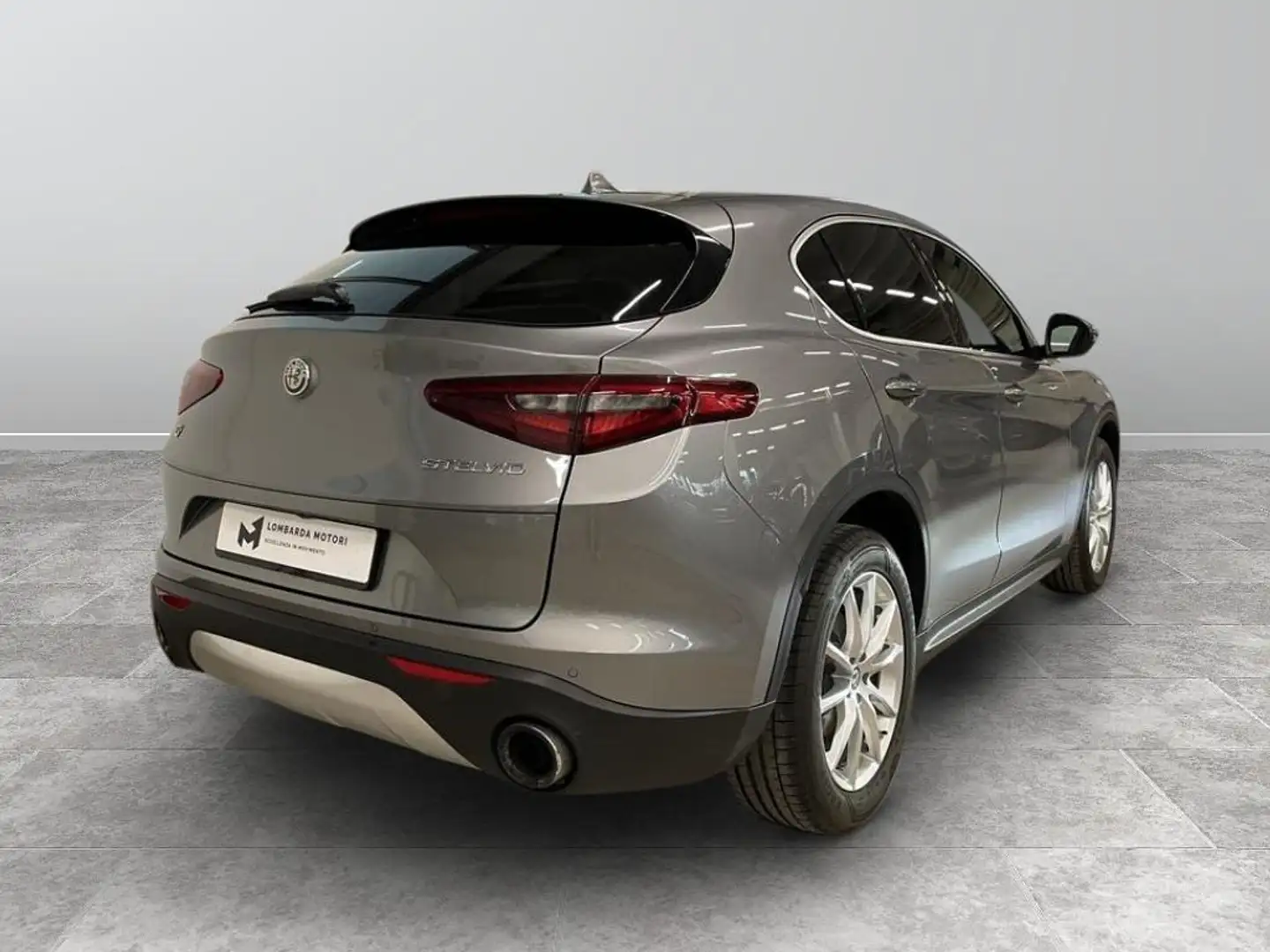 Alfa Romeo Stelvio 2.0 t First Edition Q4 280cv auto Grigio - 2